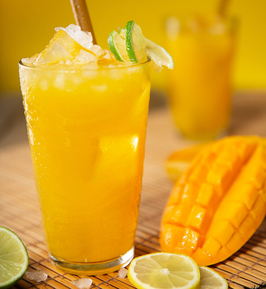 Свежевыжатый сок манго